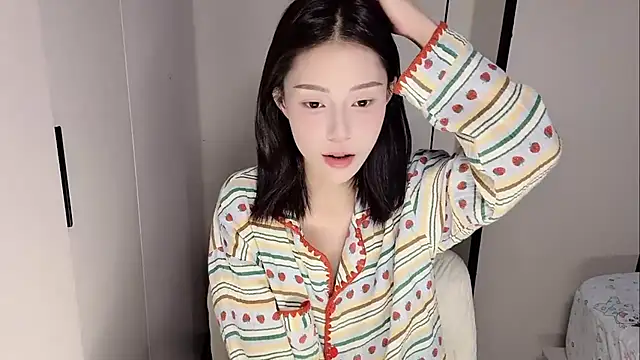 yuyu-33 online show from November 2025 02:01:02 AM