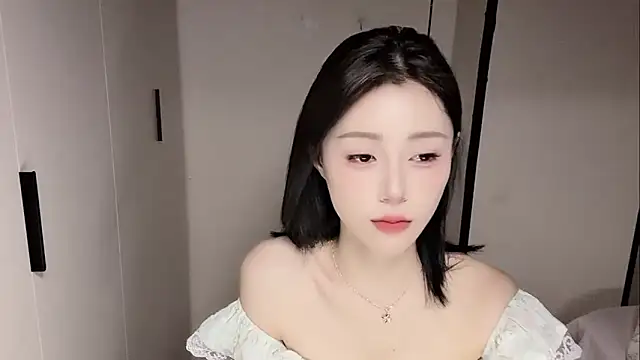 Snapshot of yuyu-33 chatting on May 2026 04:04:02 PM yuyu-33 online show from May 2026 04:04:02 PM