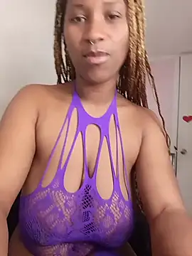 EvonyFoxxx online show from July 2026 02:10:02 AM