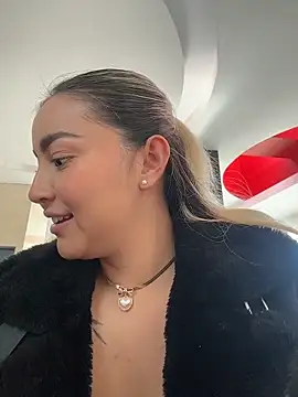 Elina Hills online show from March 2026 06:56:02 PM