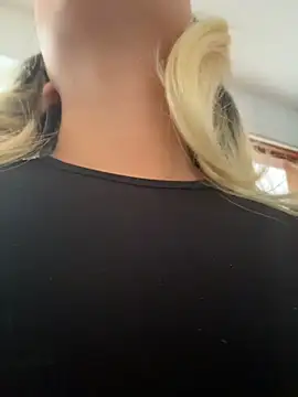 Elina Hills online show from June 2026 07:03:02 PM