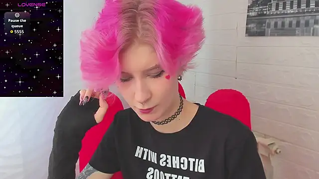 Angel Julles online show from April 2026 04:10:02 AM