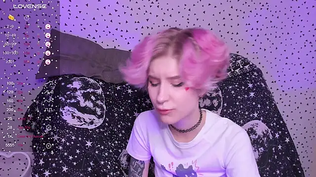 Angel Julles online show from April 2026 05:12:02 PM