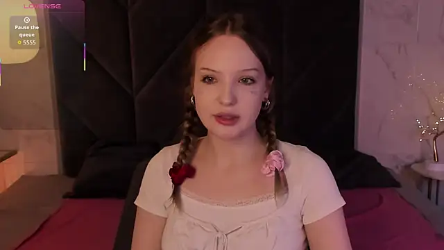 Iris Fresh online show from November 2025 08:55:01 PM