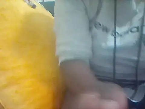 Snapshot of tyimi chatting on October 2025 05:47:03 PM tyimi online show from October 2025 05:47:03 PM