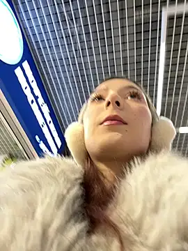 LilluKatten online show from December 2025 09:38:01 AM