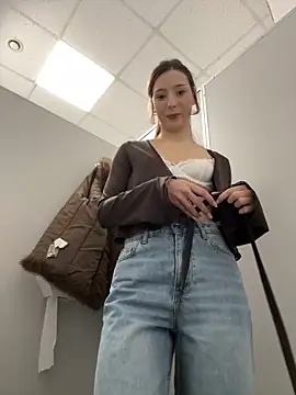 LilluKatten online show from February 2026 07:58:02 AM