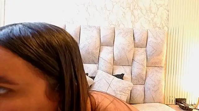 amarahanks1 online show from November 2025 07:25:02 PM