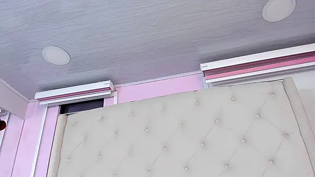 scarlett leblanc  online show from March 2026 11:49:02 AM