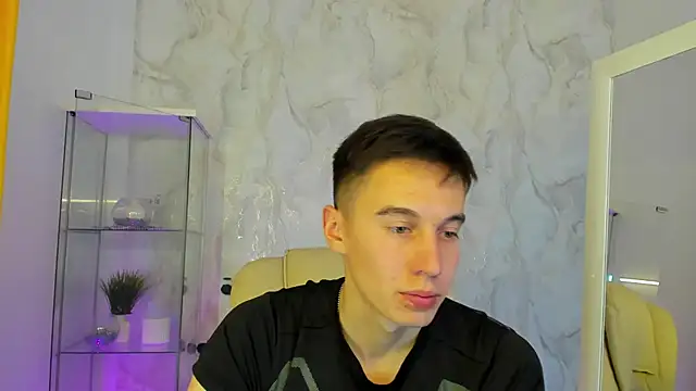 MarkKullen online show from November 2025 05:03:01 PM