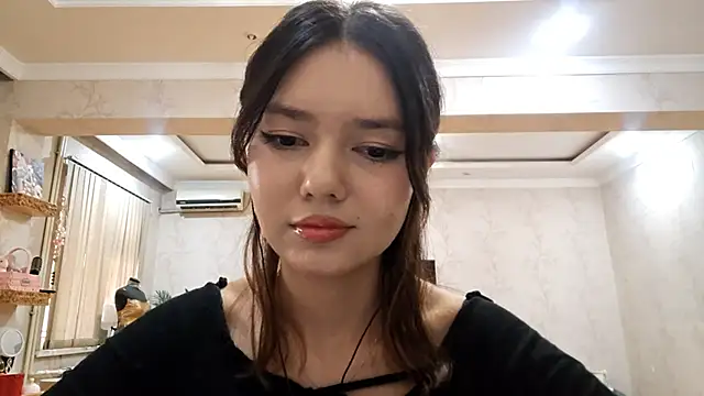 Snapshot of HenryMetter chatting on October 2025 10:38:02 AM HenryMetter online show from October 2025 10:38:02 AM