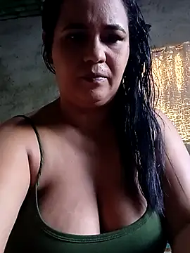 Snapshot of meliza87 chatting on November 2025 07:45:01 PM meliza87 online show from November 2025 07:45:01 PM