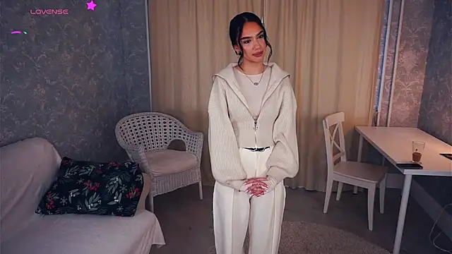 Snapshot of HyeTysarczyk chatting on November 2025 07:30:02 AM HyeTysarczyk online show from November 2025 07:30:02 AM