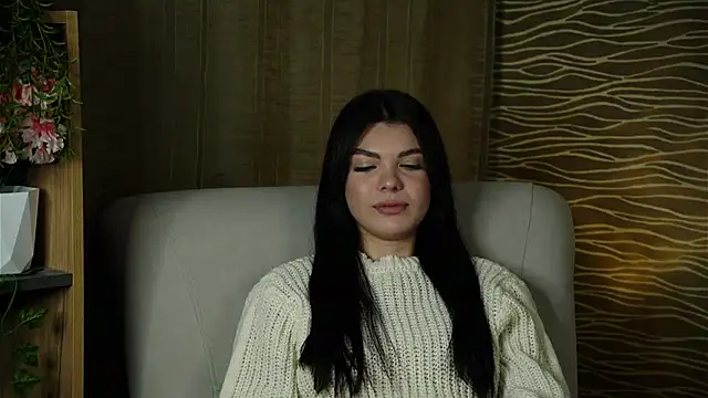 Snapshot of TarshaVrsery chatting on November 2025 12:06:02 PM TarshaVrsery online show from November 2025 12:06:02 PM