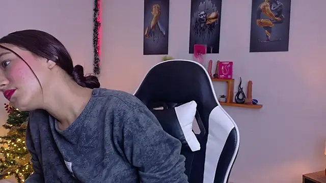 valeria aragon1107 online show from December 2025 07:42:02 PM