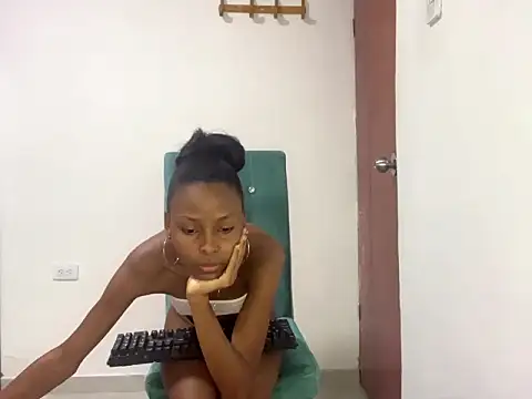 Snapshot of Perla_sofia_xxx chatting on October 2025 01:12:01 PM Perla sofia xxx online show from October 2025 01:12:01 PM