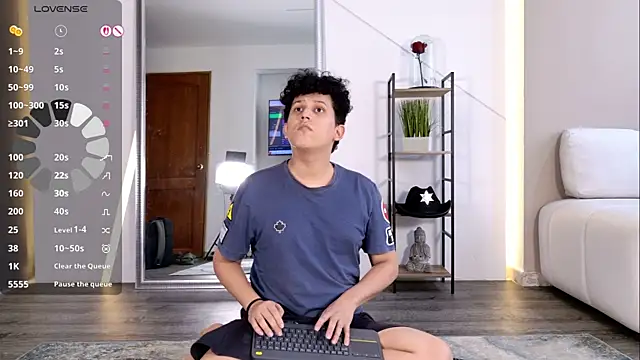 Snapshot of DamianVice chatting on November 2025 02:08:02 PM DamianVice online show from November 2025 02:08:02 PM