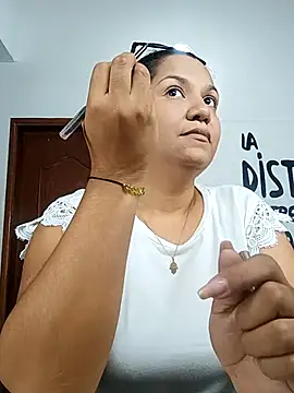 Samaraa Lee online show from November 2025 11:43:02 AM