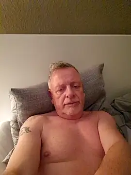 Dennislover007 online show from December 2025 11:45:01 PM