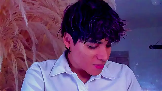 Leo Glow online show from February 2026 12:55:01 PM