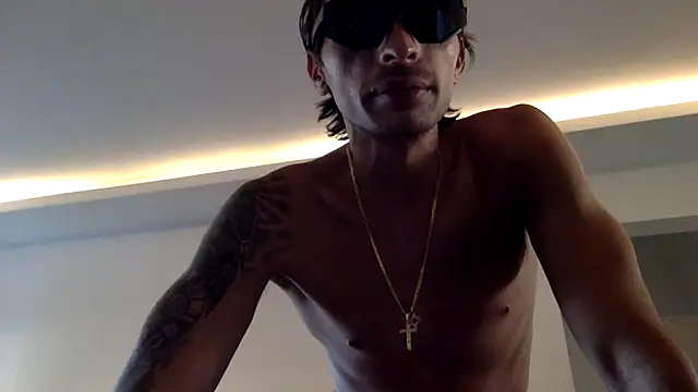 Zaskeee online show from November 2025 04:53:01 PM