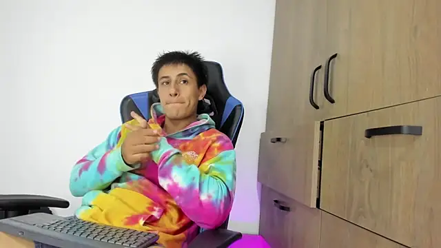 dorman boy online show from November 2025 02:54:02 AM