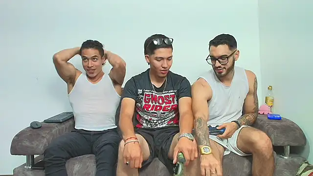 thebadboys05 online show from November 2025 04:12:02 AM