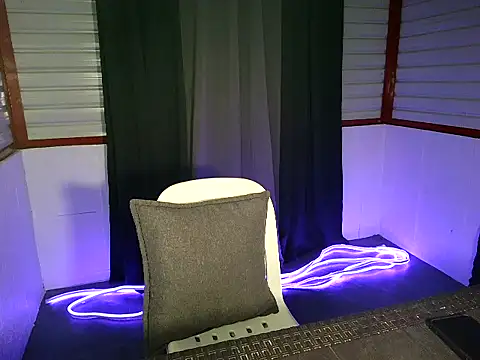 xwildflowerx online show from April 2026 09:14:01 AM