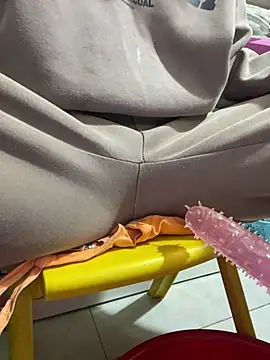 LunoChucki online show from February 2026 01:04:02 AM