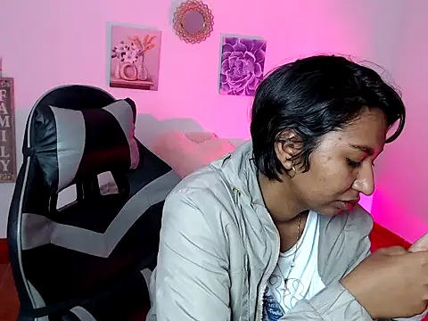 Samanta 777 online show from January 2026 08:43:02 PM