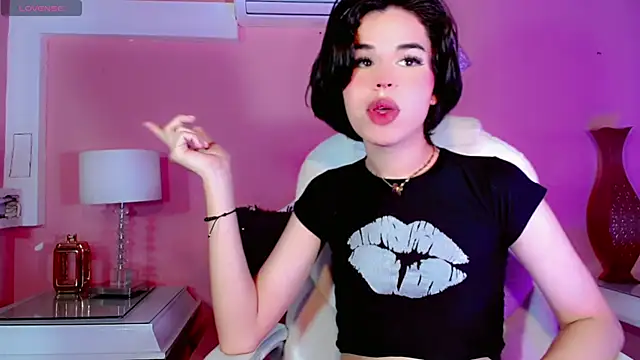 ClaudiaSophia online show from November 2025 11:30:01 AM