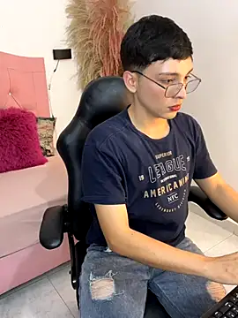 LiamHeat  online show from November 2025 05:41:02 AM