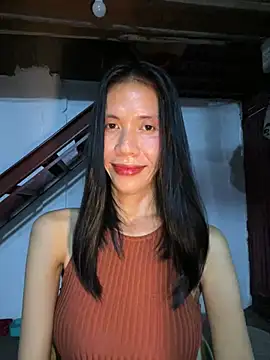 Snapshot of bellaUtops chatting on May 2026 05:53:01 PM bellaUtops online show from May 2026 05:53:01 PM
