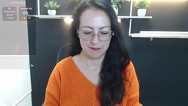 Lauryn Jones online show from April 2026 05:31:02 PM