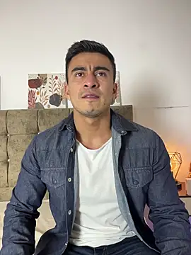 Chris Clarck online show from December 2025 08:39:02 PM