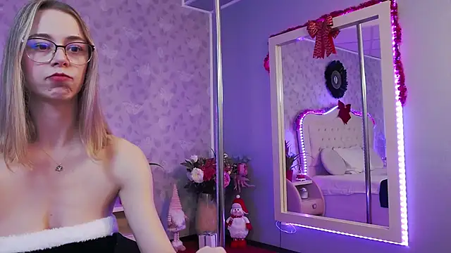 Snapshot of GracieCute chatting on December 2024 07:39:01 AM GracieCute online show from December 2024 07:39:01 AM