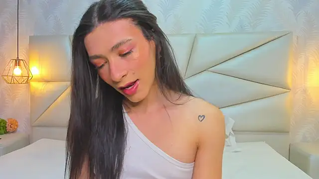 Snapshot of laurettedela_rouse chatting on November 2025 11:09:02 AM laurettedela rouse online show from November 2025 11:09:02 AM