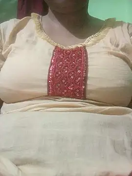 Tina 250 online show from April 2026 04:01:02 PM