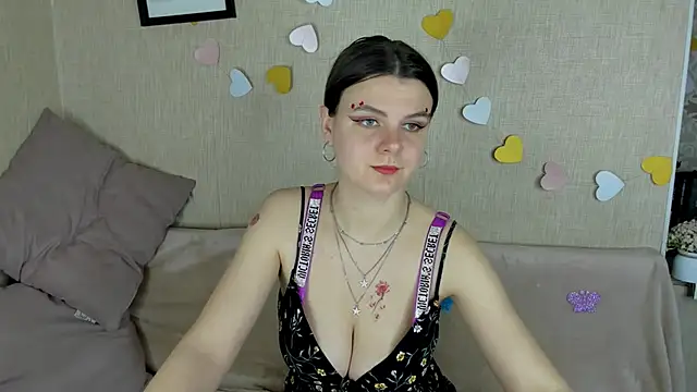 Zorianaa online show from April 2026 08:53:02 PM