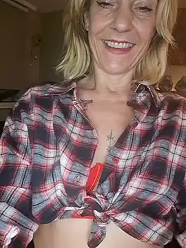 LittleSexyT online show from November 2025 10:10:02 PM