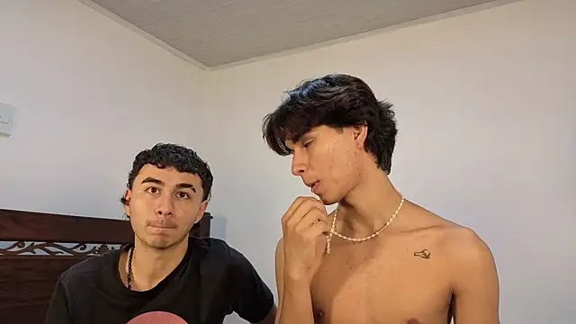 Raven Eclipse online show from November 2025 06:09:02 PM