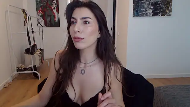 Rebecaburns online show from April 2026 01:36:02 PM