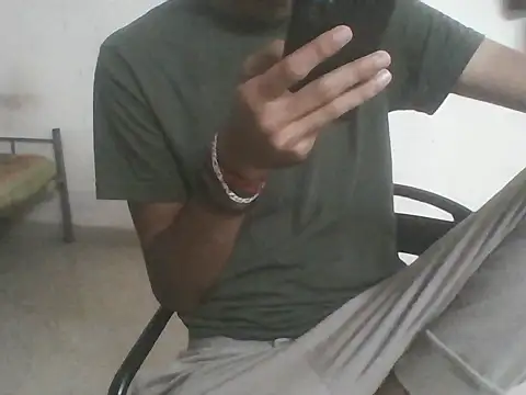 Snapshot of Bull_Dick_69 chatting on May 2026 01:14:01 AM Bull Dick 69 online show from May 2026 01:14:01 AM