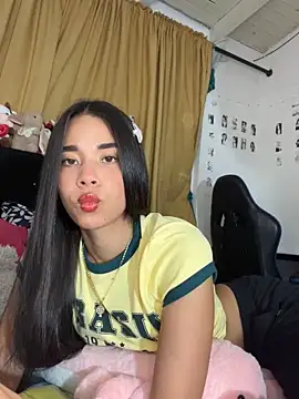 Snapshot of Milleradhara24 chatting on June 2026 03:50:02 AM Milleradhara24 online show from June 2026 03:50:02 AM