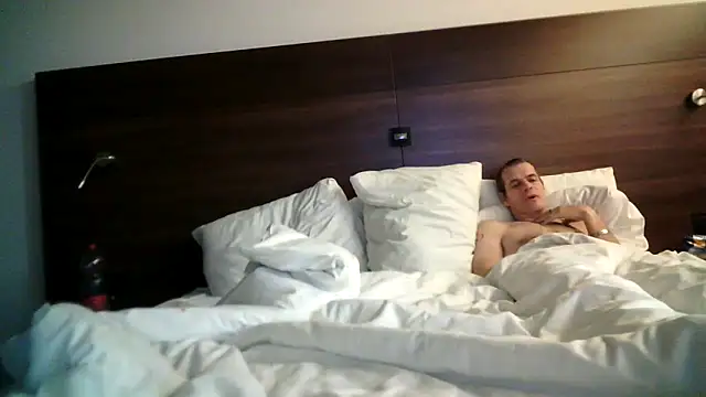 paulus52 online show from November 2025 06:57:02 AM