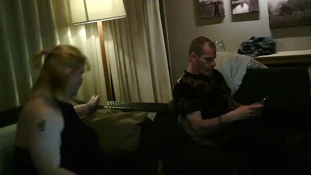 paulus52 online show from November 2025 04:00:01 PM