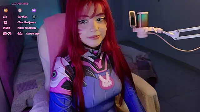 EmillieX online show from November 2025 11:25:02 PM