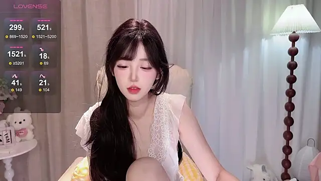 Yaiyigirl online show from May 2026 04:04:01 PM
