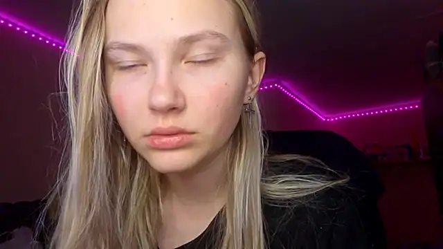 KarinRobertson online show from February 2026 05:05:02 PM