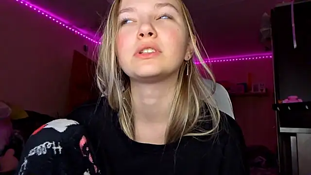 KarinRobertson online show from February 2026 05:28:02 PM